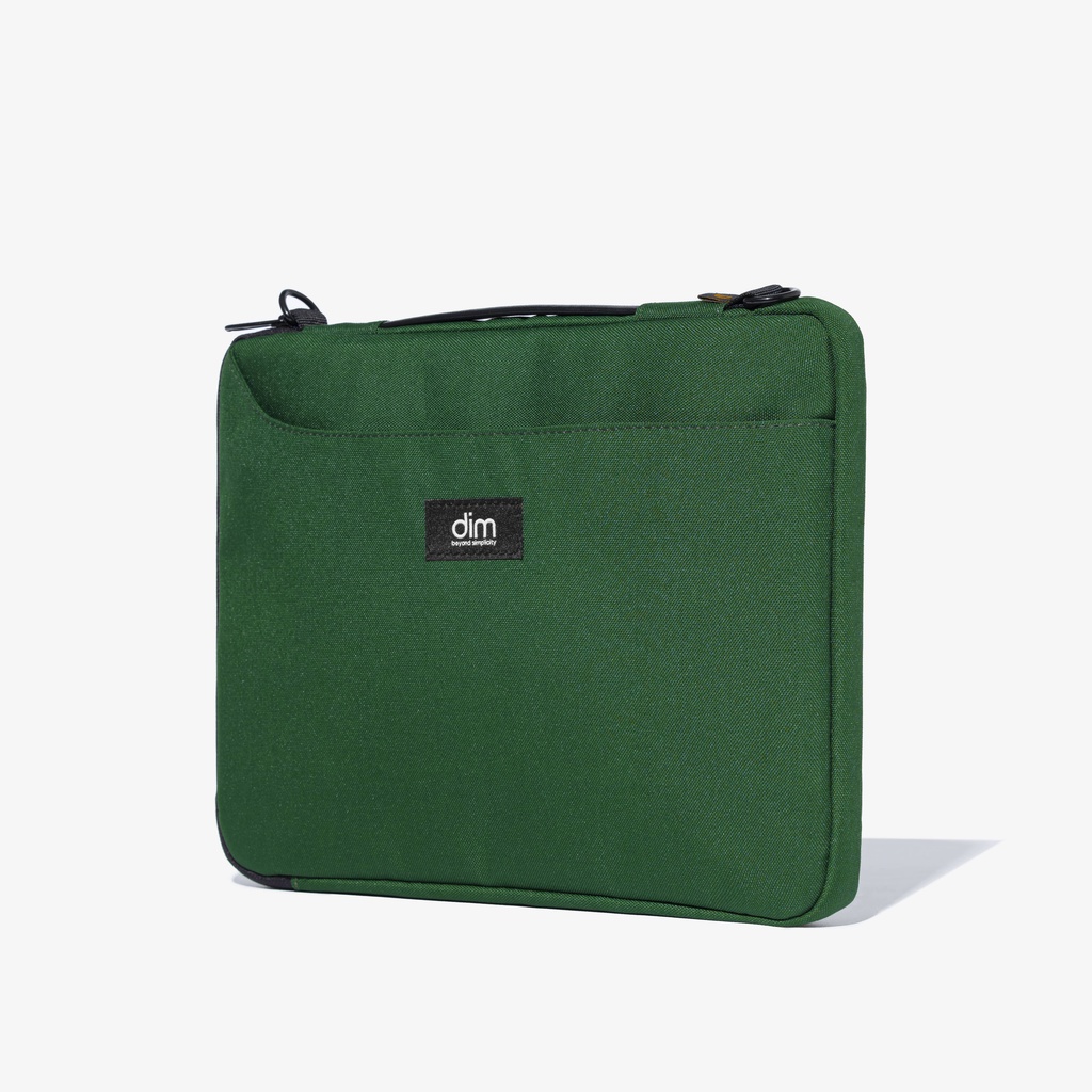 Túi đeo chéo đựng laptop DIM Laptop Bag - Chất liệu chống thấm nước