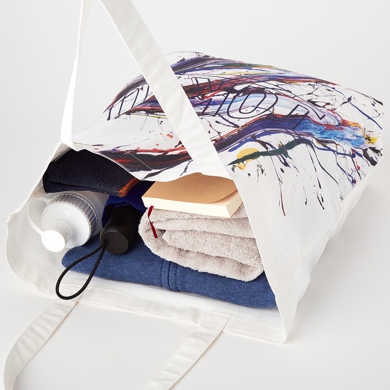 Túi xách vải thời trang Tokyo dòng UT của UNIQLO