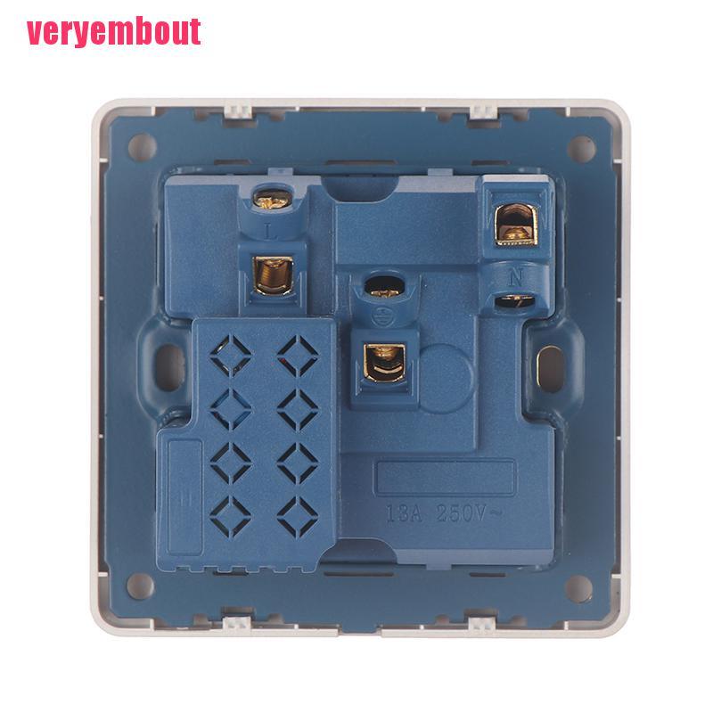 Ổ Cắm Điện Gắn Tường Đa Năng Với Công Tắc Đèn LED 5 Lỗ Cắm USB