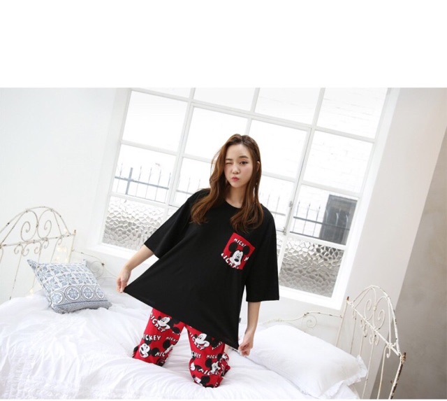 Bộ ngủ lửng chuột mickey siêu hót đồ bộ ngắn tay mặc nhà | BigBuy360 - bigbuy360.vn