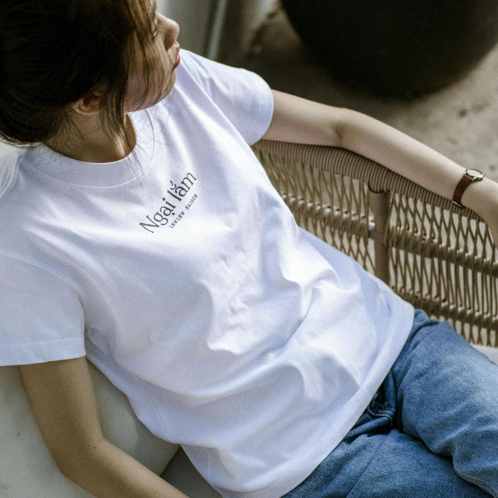 Áo thun nữ baby tee, áo thun cotton NGẠI LẮM Trắng Tshirt - Lew Lew