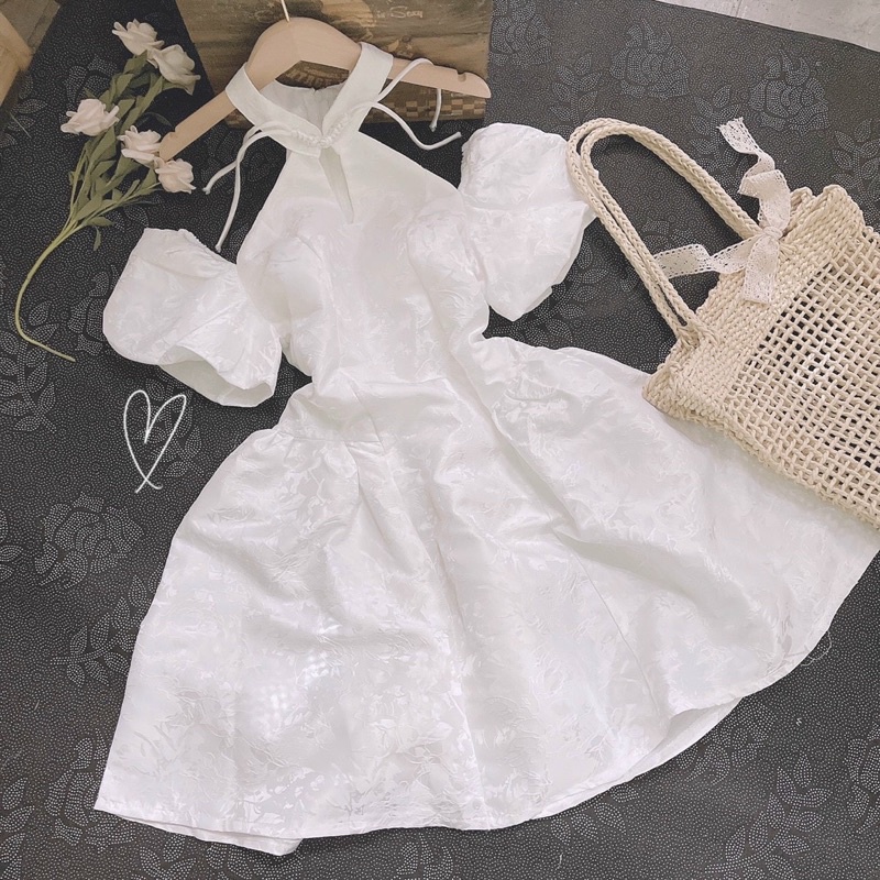 ĐẦM GẤM CỔ YẾM GIỌT NƯỚC KHOÉT VAI RỚT TAY PHỒNG