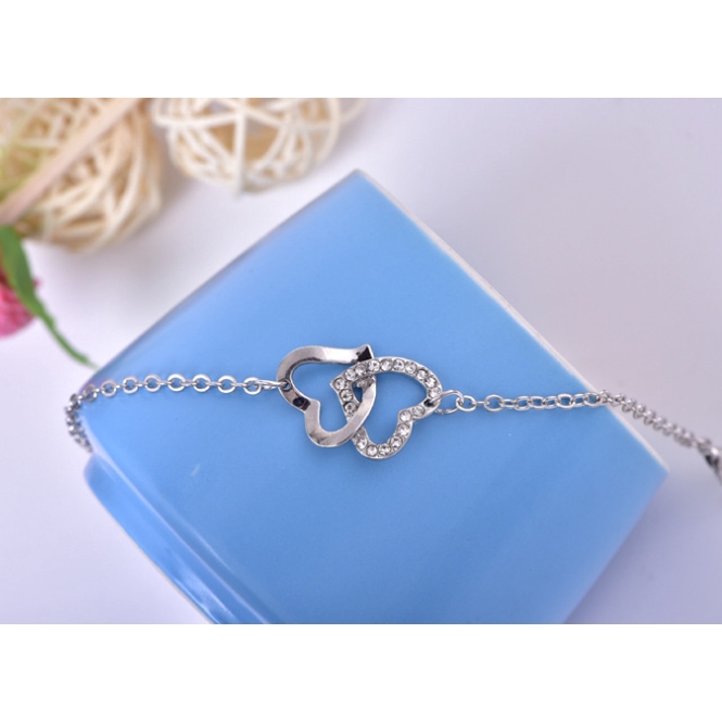 Vòng tay mặt trái tim đính đá phong cách Hàn Quốc