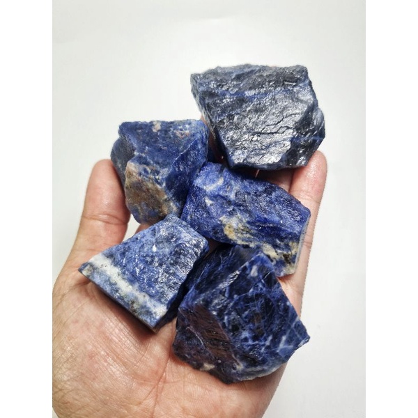 Đá thô tự nhiên Sodalite có 2 kích cỡ dùng sưu tầm, thanh tẩy...