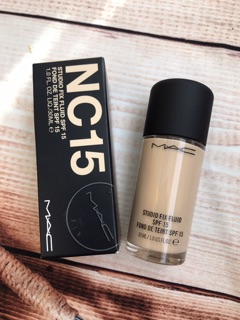 Kem nền và phấn phủ MAC Studio Fix SPF15 - Mỹ