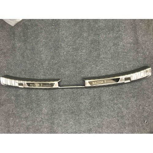Bậc cốp Trong Mazda 3 2020 Inox