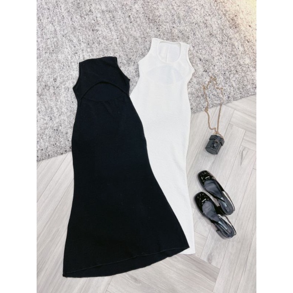 Đầm body xốp nhăn cut out lưng