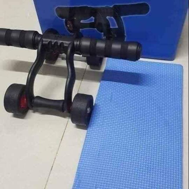 Con lăn tập cơ bụng