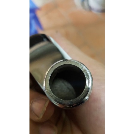 Chân sen tắm, chân vòi sen đồng cao cấp mạ crom và niken.