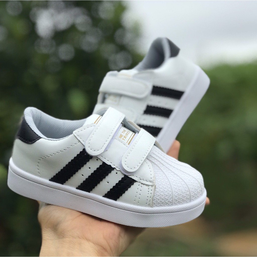 Giày thể thao bé trai giày cho bé gái 3 sọc PU siêu mềm QCCC full hộp thời trang thu đông đen, xanh 001 ảnh thật