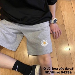 Quần đùi hoa cúc - ND/Hthao