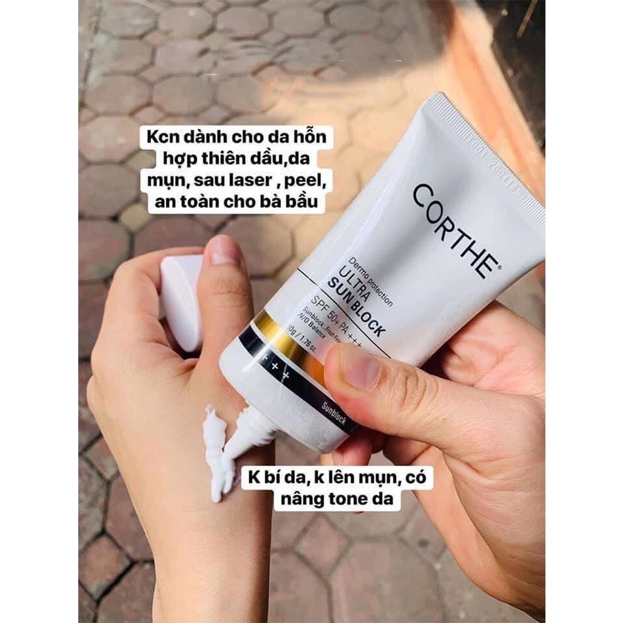 Kem Chống Nắng Corthe Dermoessential Ultra Light Sunblock