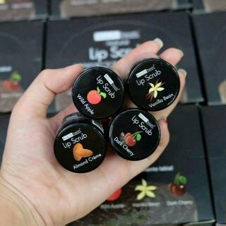 Tẩy tế bào chết môi Beauty Treats Lip Scrub