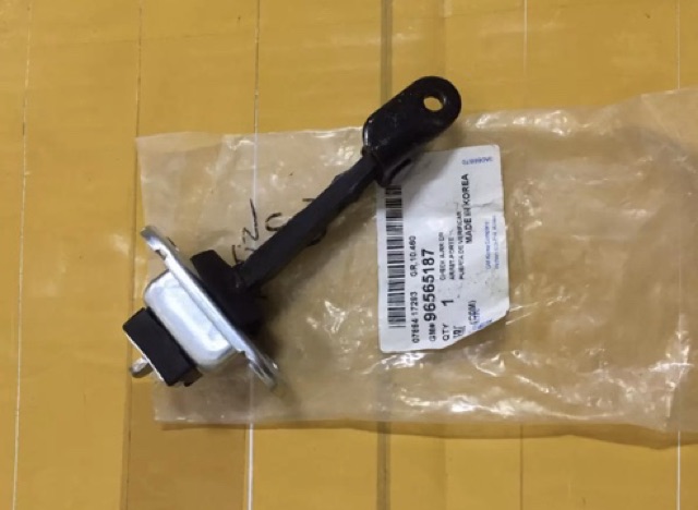 Hạn chế cửa, hãm cửa xe Vios, Innova, Camry... các dòng Toyota