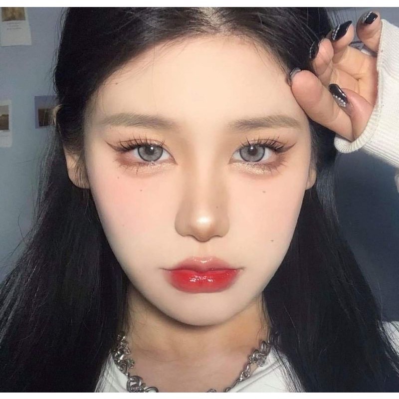 Lens xám tây viền đen - sử dụng 1 năm tặng kèm khây đựng