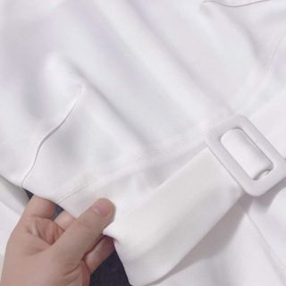 Váy trắng xòe thiết kế