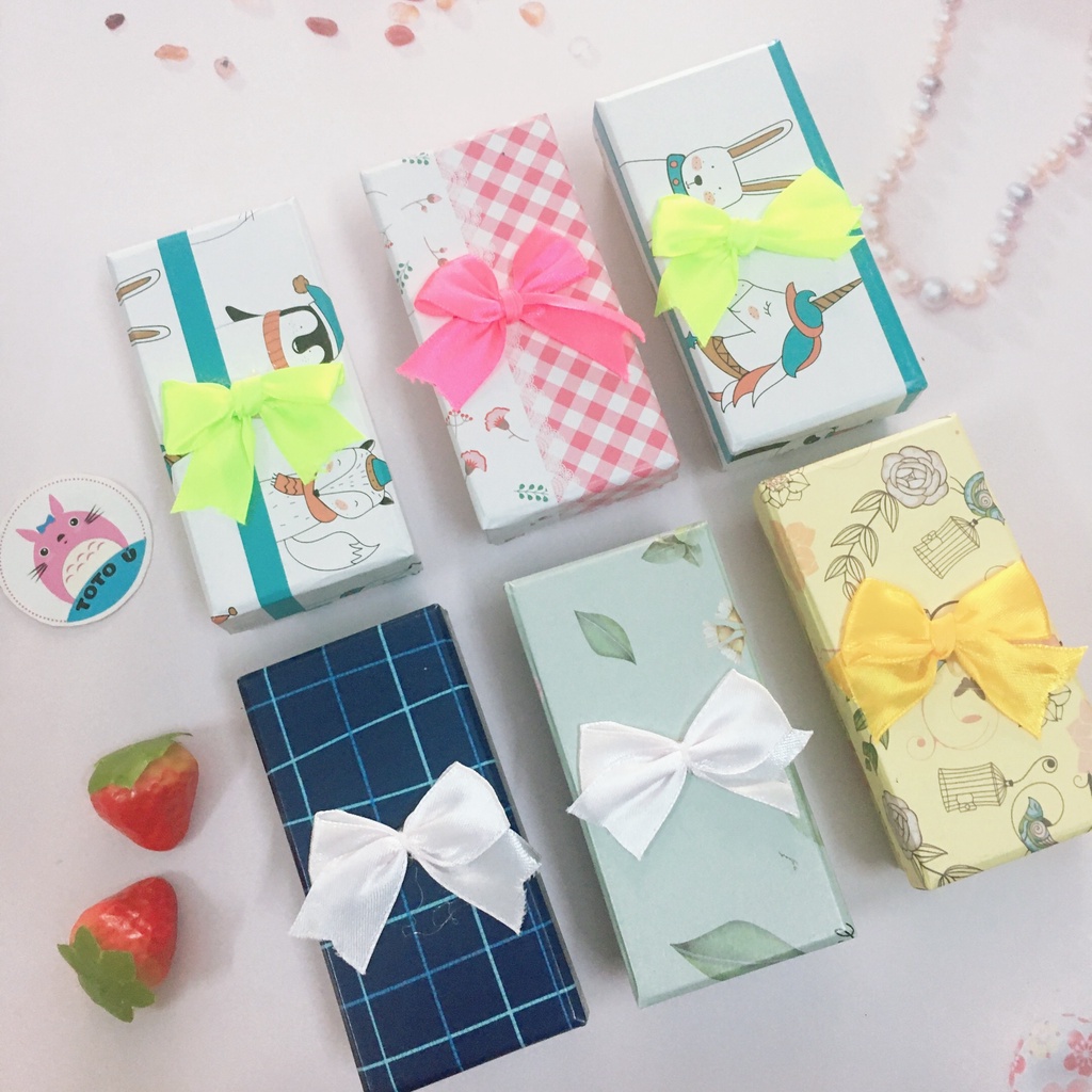 Hộp quà đựng son xinh dễ thương làm quà tặng, sinh nhật, giáng sinh 10x5x3cm & 11.5 x 3.5 x 3.5cm (mẫu ngẫu n