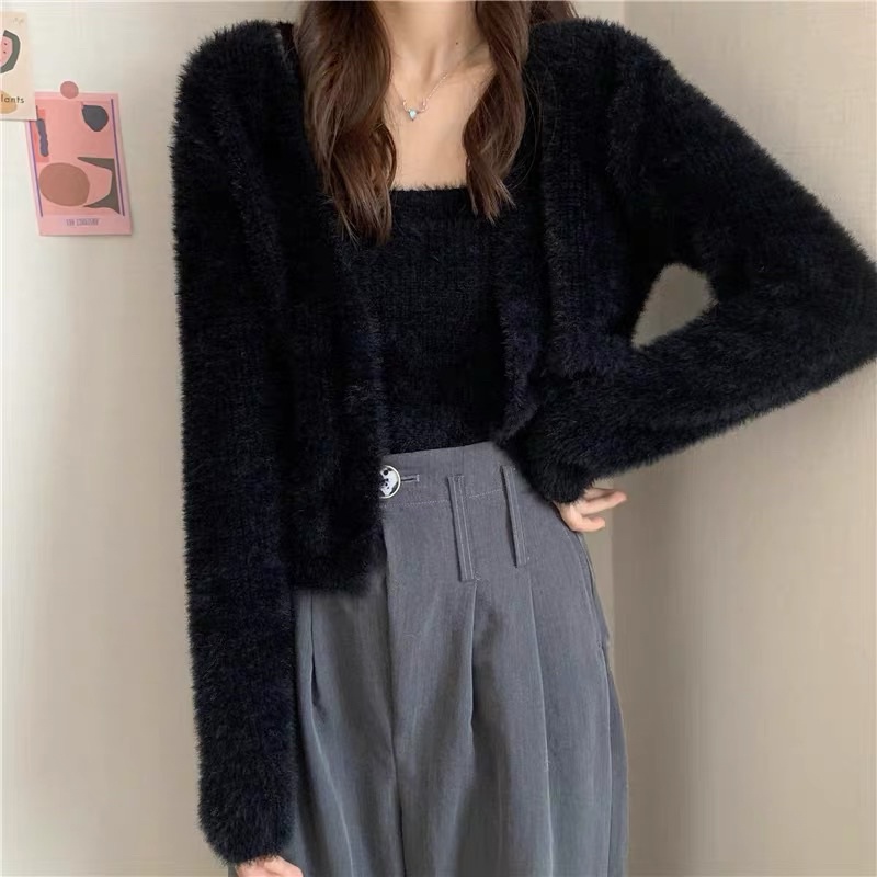 Set áo len khoác kèm áo hai dây lông mịn