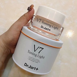 Kem dưỡng da mặt v7