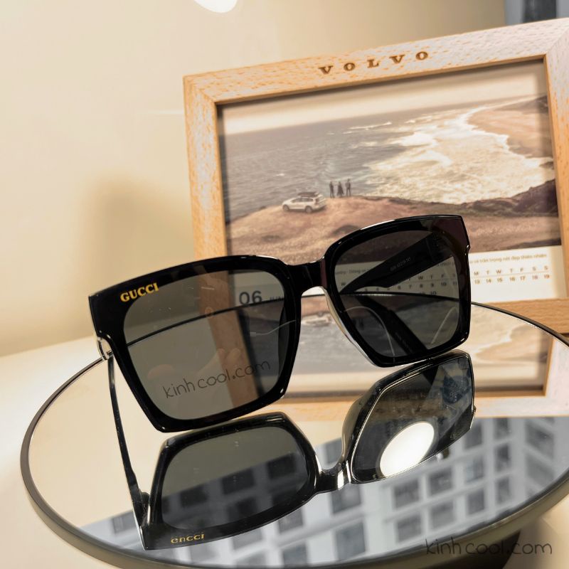 Kính mát nữ GUCCI 5006, gọng kính trơn màu đen bóng