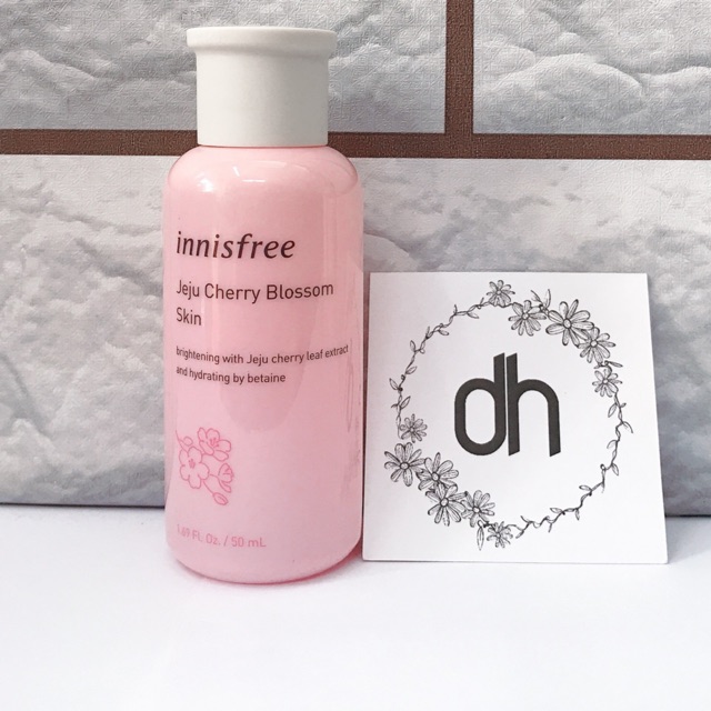 Toner Innisfree TONE UP hoa anh đào Bloossom Skin