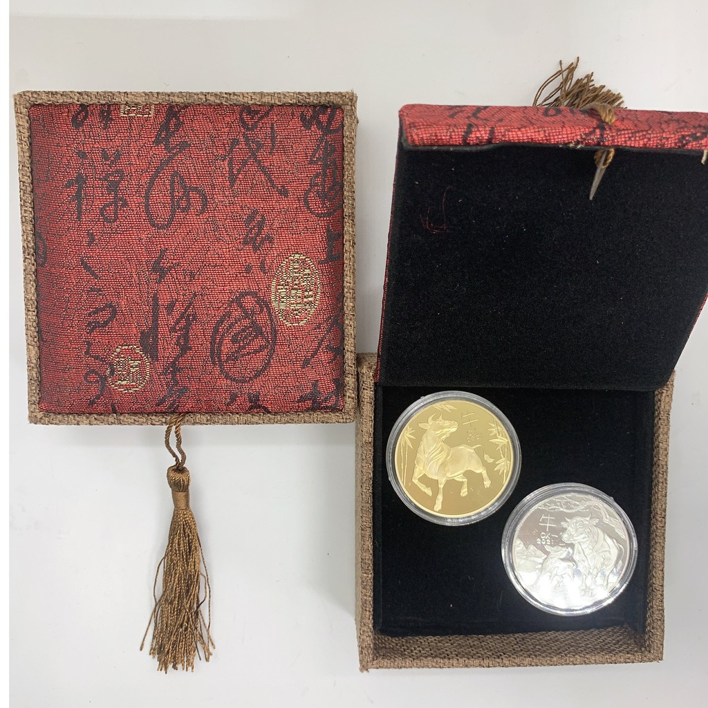Cặp Đồng Xu Con Trâu Mạ Vàng Mạ Bạc Quà Phong Thủy May Mắn 2021 | BigBuy360 - bigbuy360.vn