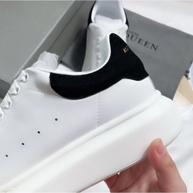 Giày MC Queen Unisex gót nhung Chuẩn Đẹp 1:1 Full Size Full Box+Bill | BigBuy360 - bigbuy360.vn