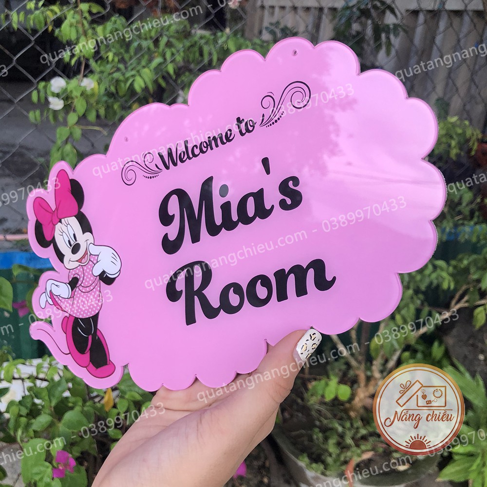 Bảng hiệu in hình chuột Mickey