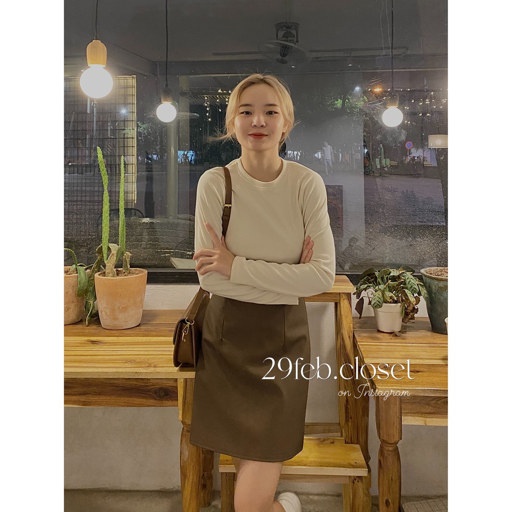 [Ảnh thật/video 29feb] Chân váy da lì chữ A basic - 8683