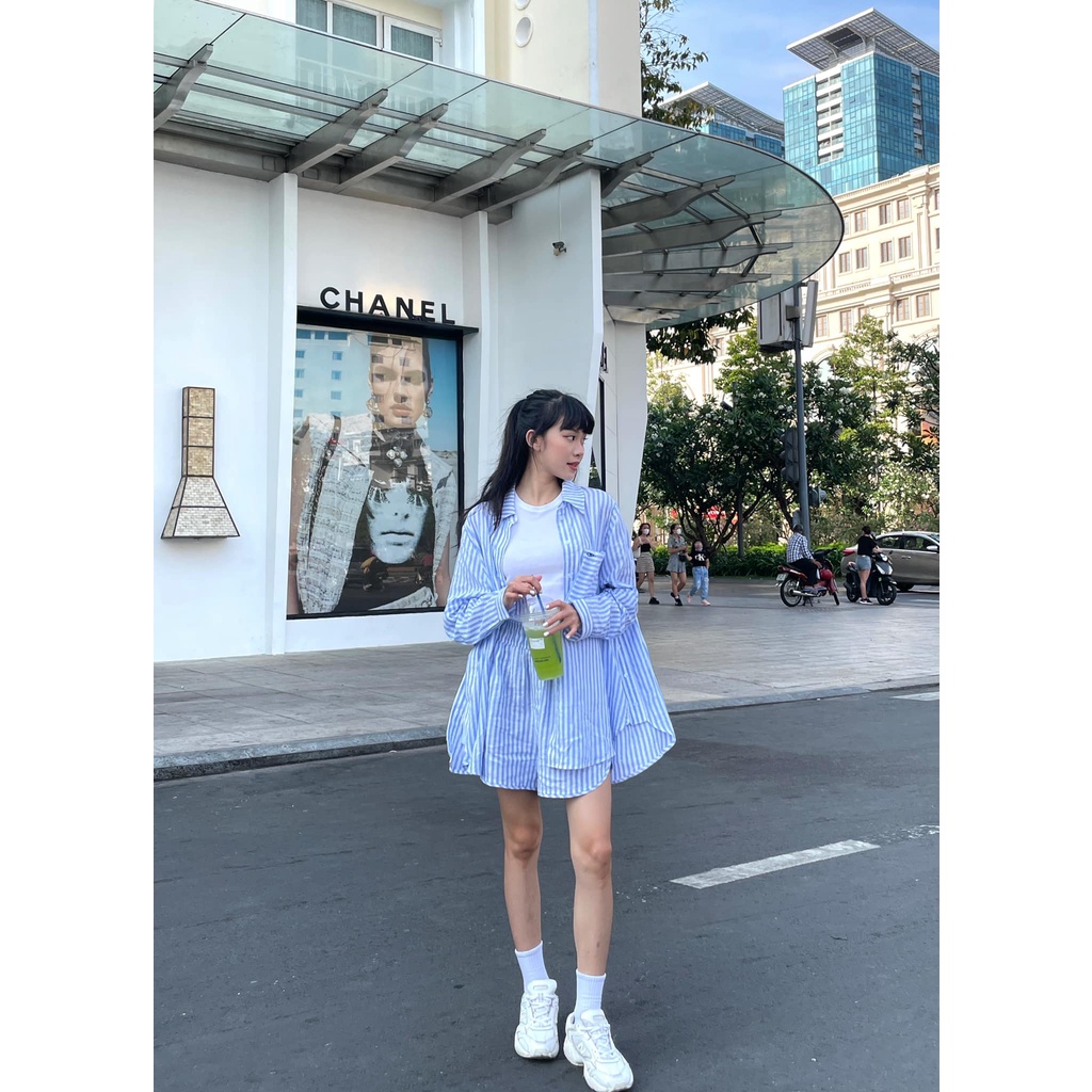 TheBlueTshirt - Áo Sơ Mi Phom Rộng Nữ Vải Lanh Xanh Dương Sọc Trắng - Oversized Pocket Linen Shirt - River Pinstripe