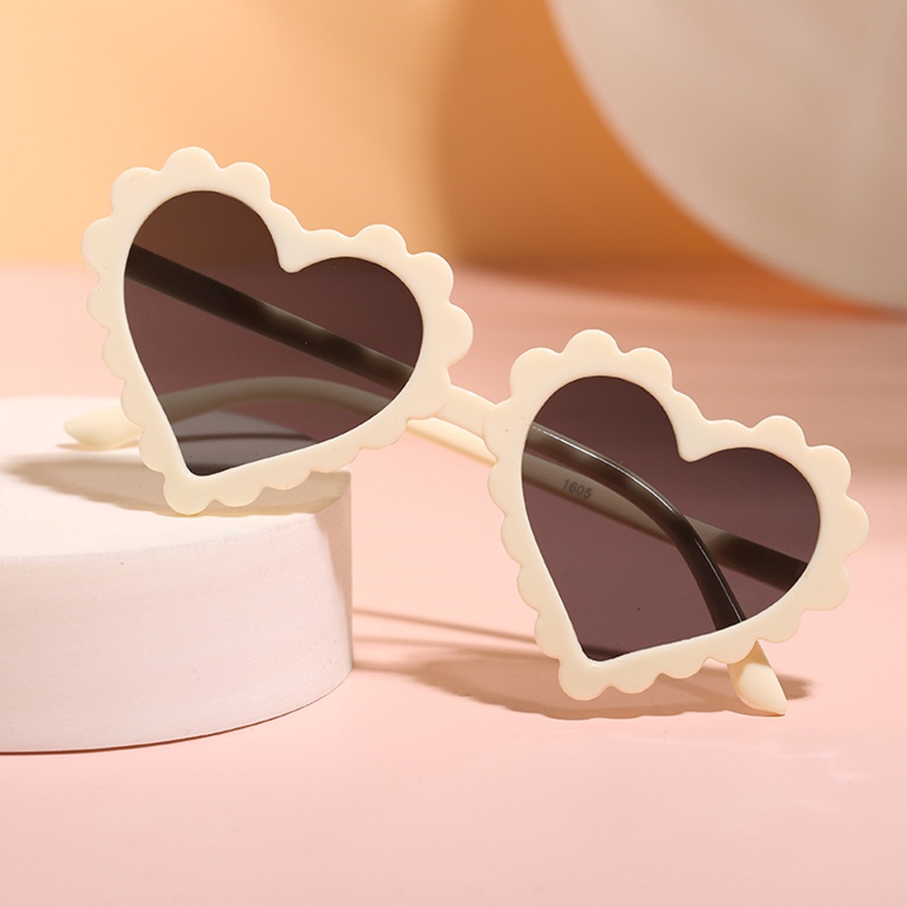 1 Kính Mát Gọng Hình Trái Tim Thời Trang Đi Biển Cho Nam Và Nữ