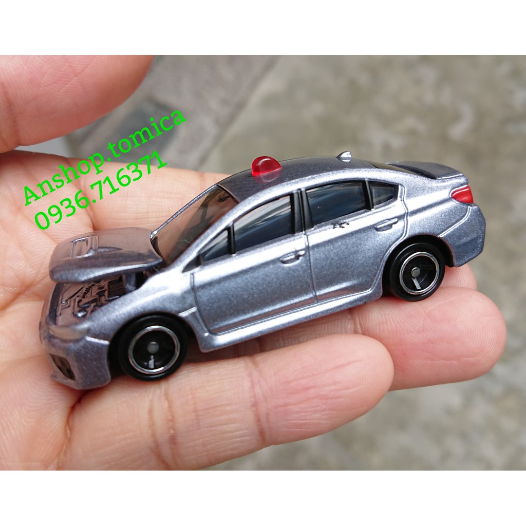 Mô hình xe C. Sát Subaru mở được cốp trước tomica Nhật Bản