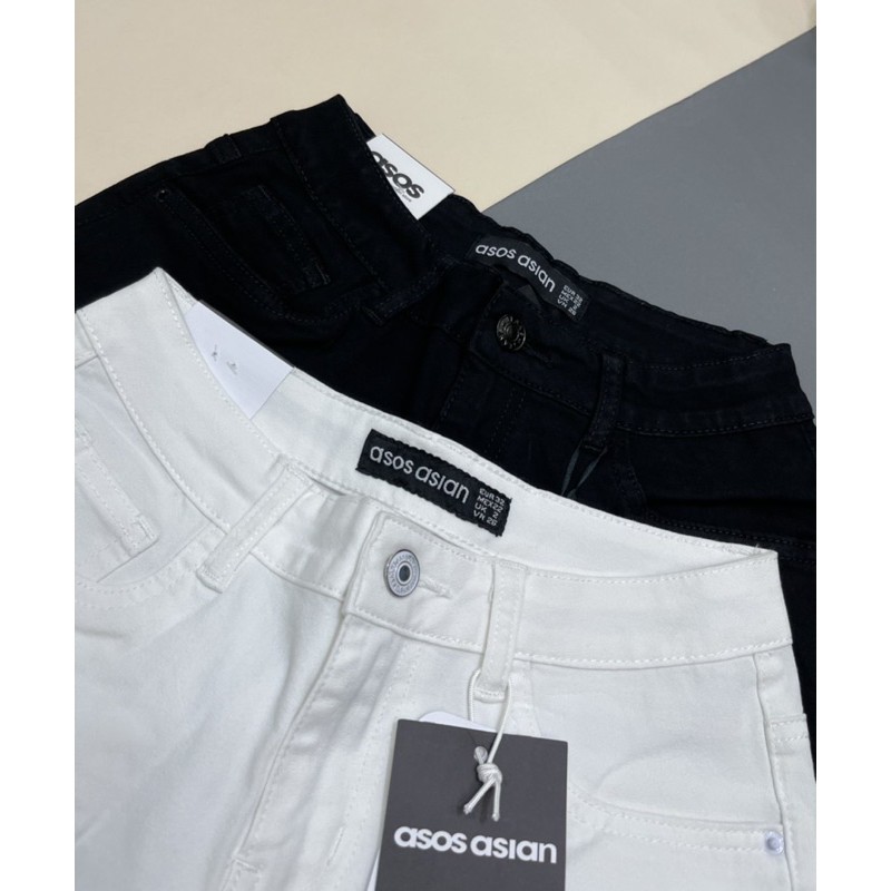 QUẦN SHORT TRẮNG ĐEN