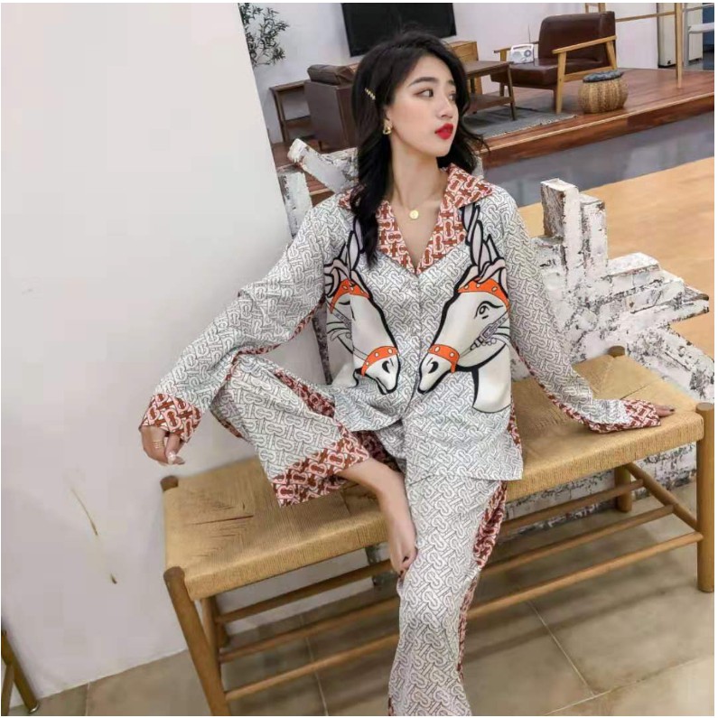 DOJI - (QCCC có sẵn) Bộ ngủ lụa ngựa song sinh - MUỐI SLEEPWEAR M10