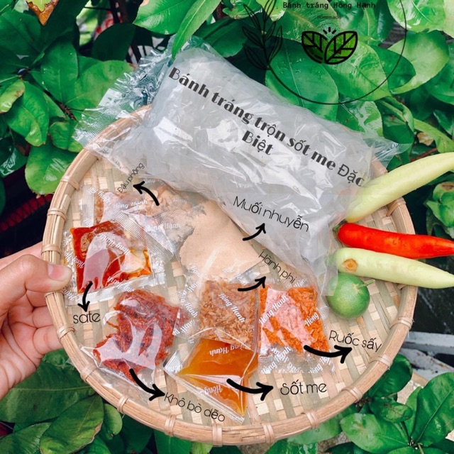 Bánh tráng trộn sốt me đặc biệt Hồng Hạnh