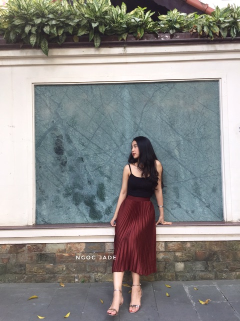 Chân váy xếp ly màu đỏ mận mẫu bán chạy nhất (Pleated Skirt) | BigBuy360 - bigbuy360.vn