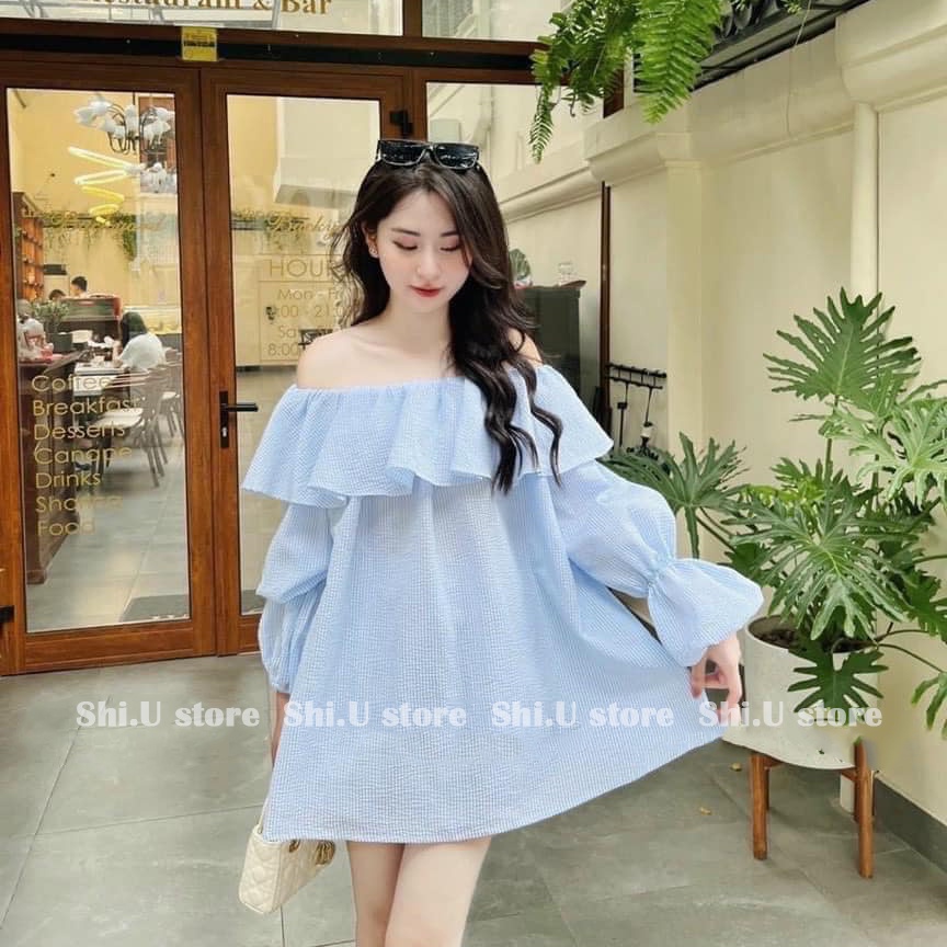 Váy trễ vai dài tay kẻ sọc xanh dáng xòe bèo nhún phng cách tiểu thư