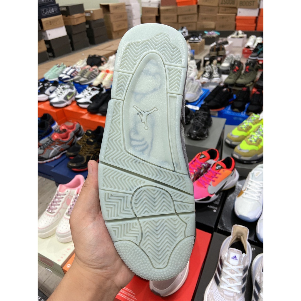 Giày Air Jordan 4 Kaws - Phiên bản cao cấp