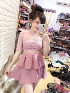 Đầm ren xòe tầng 