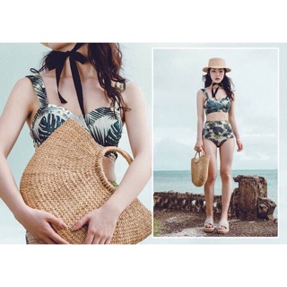 Bộ bikini đi biển. Áo tắm.