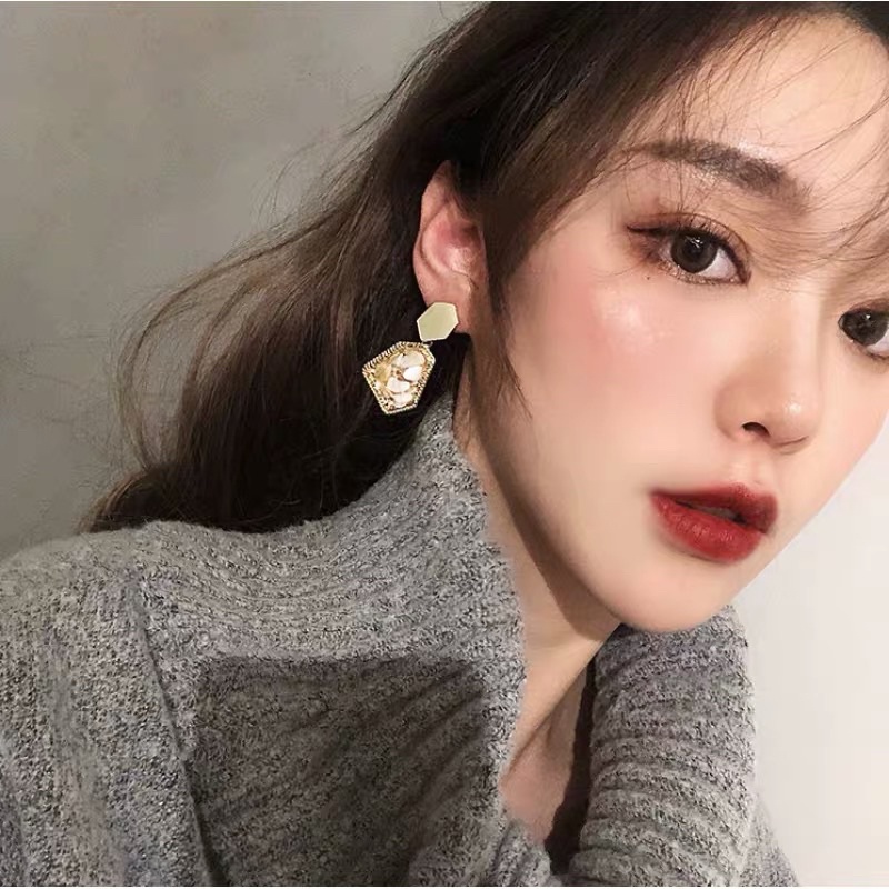 Hoa tai đính hạt xinh nữ tính - Maben