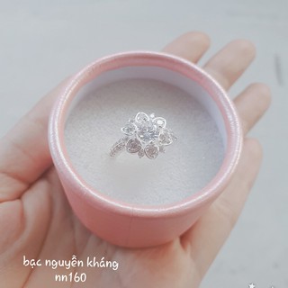 Nhẫn nữ bạc ta hình hoa sen đá trắng