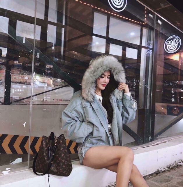 Áo khoác denim mũ lông to + lót lông bên trong