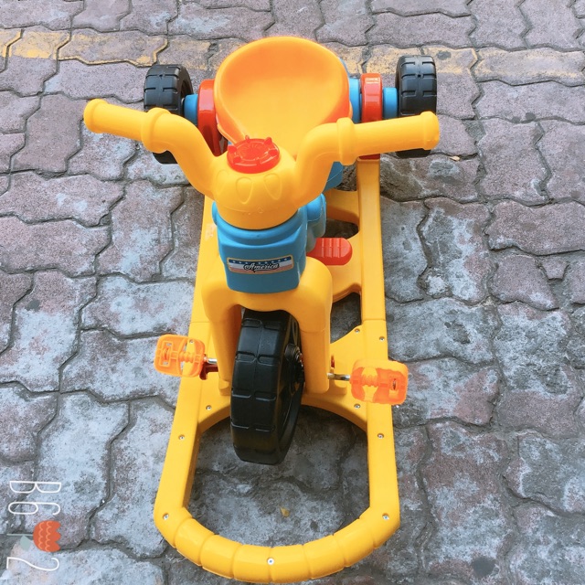 Xe đạp có tay đẩy