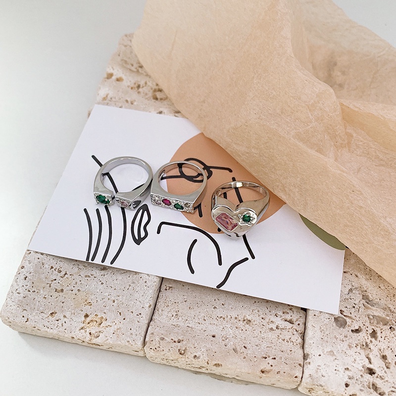 Nhẫn trái tim đính đá màu hồng phong cách đơn giản 191206