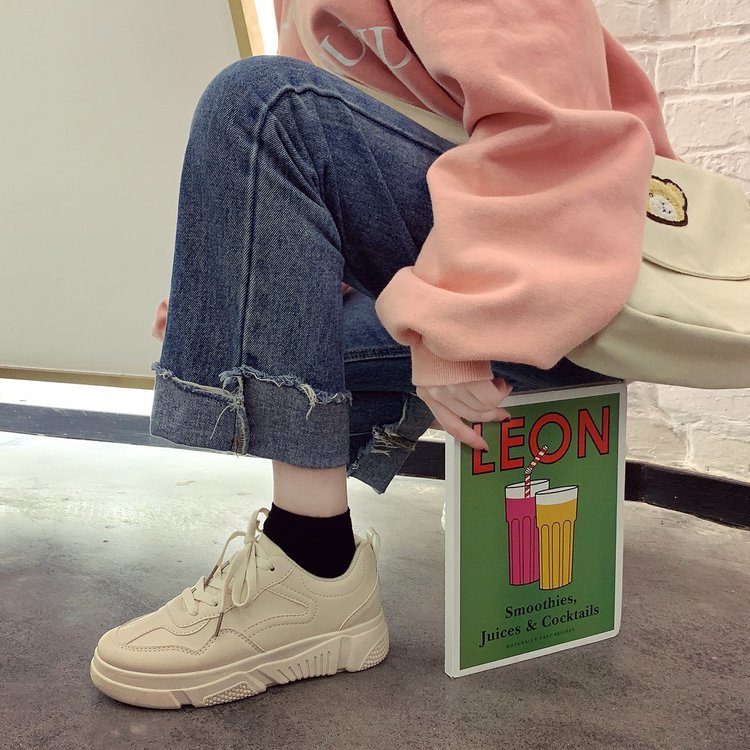 Giày Sneaker Mũi Tròn Dây Đan Chéo Thoải Mái