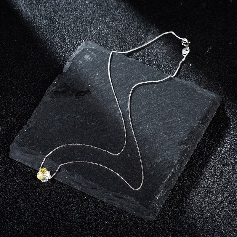 Dây chuyền kèm mặt pha lê swarovski cỏ 4 lá cao cấp style hàn quốc