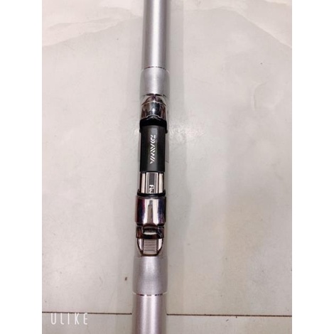 Cần câu lục DAIWA dài 4m25 T33 cần cực khoẻ y hình giá rẻ