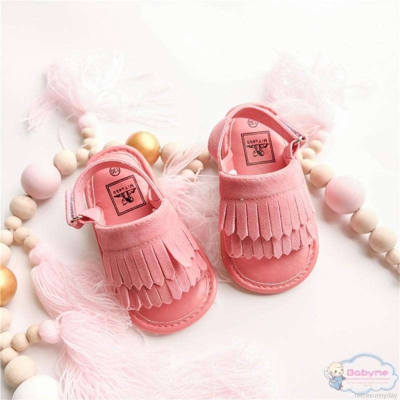 Giày san đan chống trượt bằng da mềm mại , có tua rua , dùng cho bé gái