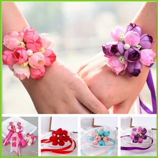 Vòng hoa đeo cổ tay cô dâu bằng vải lụa